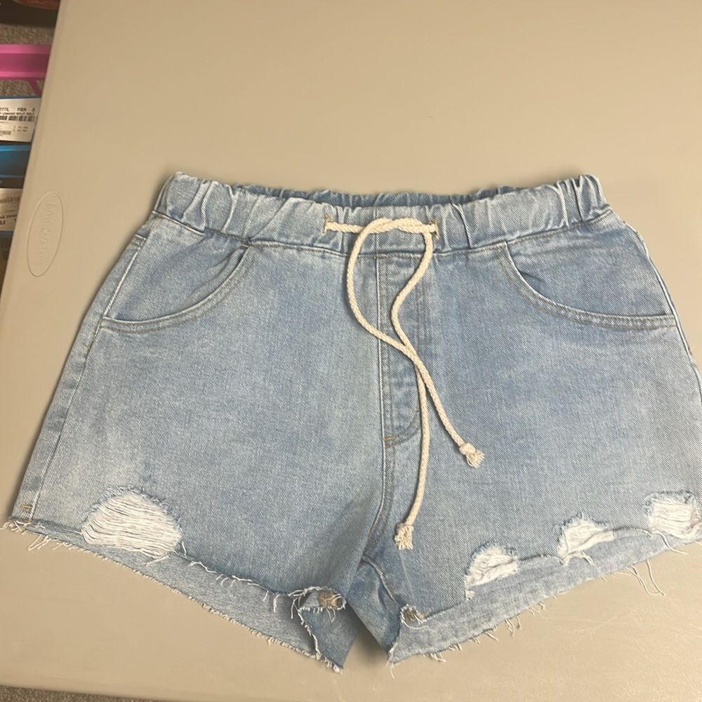 Wish List denim jean shorts,distressed pull on w/ draw string, light blue Size S - Picture 3 of 4